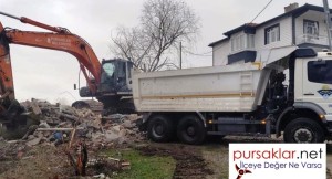 Pursaklar’da metruk yapılar yıkılıyor