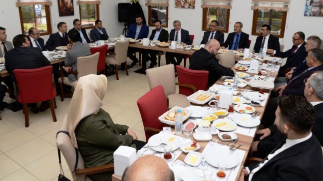 Aday Adayları Kahvaltıda Buluştu